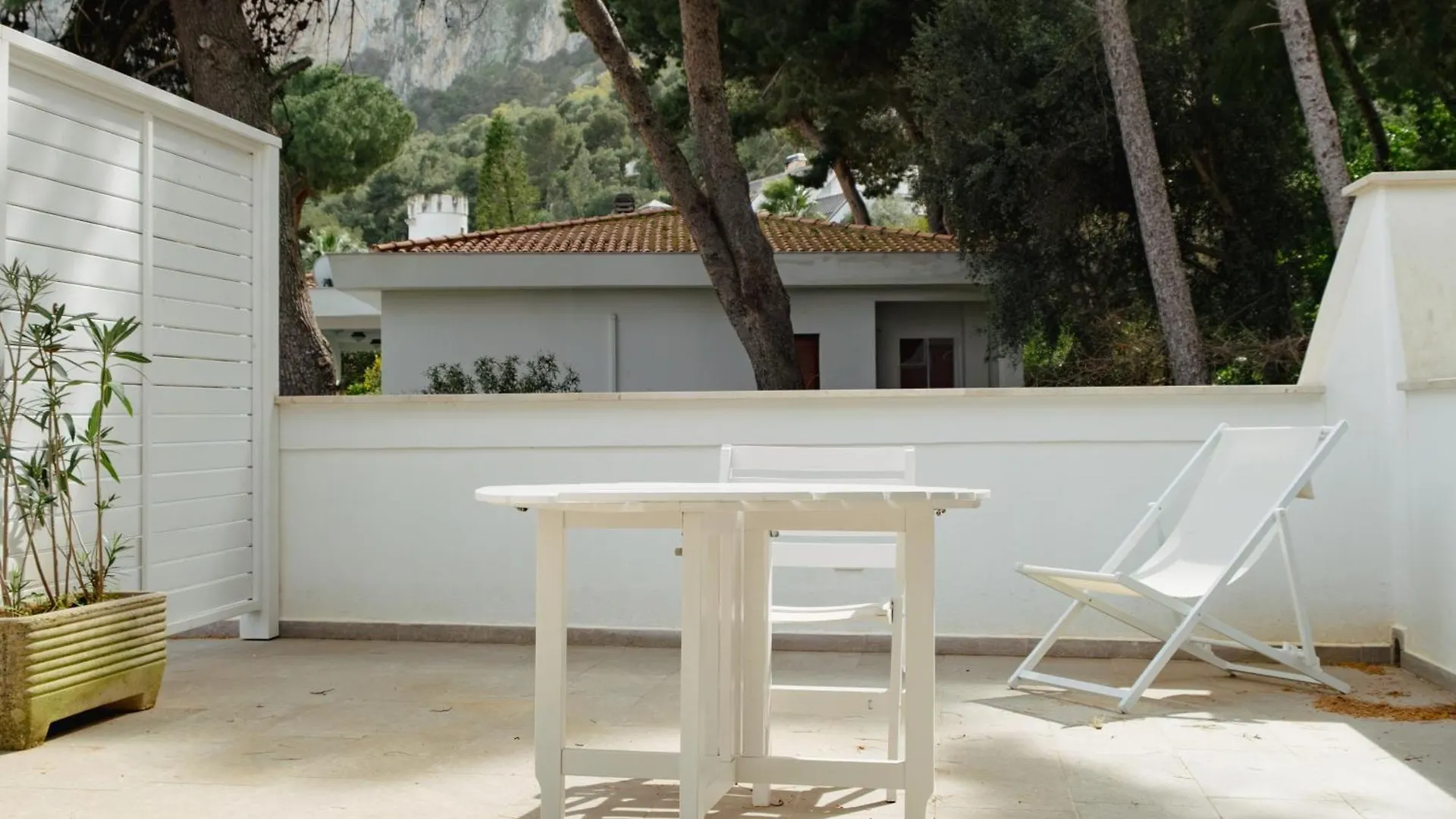 Guest house Villa Rubino Mondello - By Rentalbeb Italy Palermo